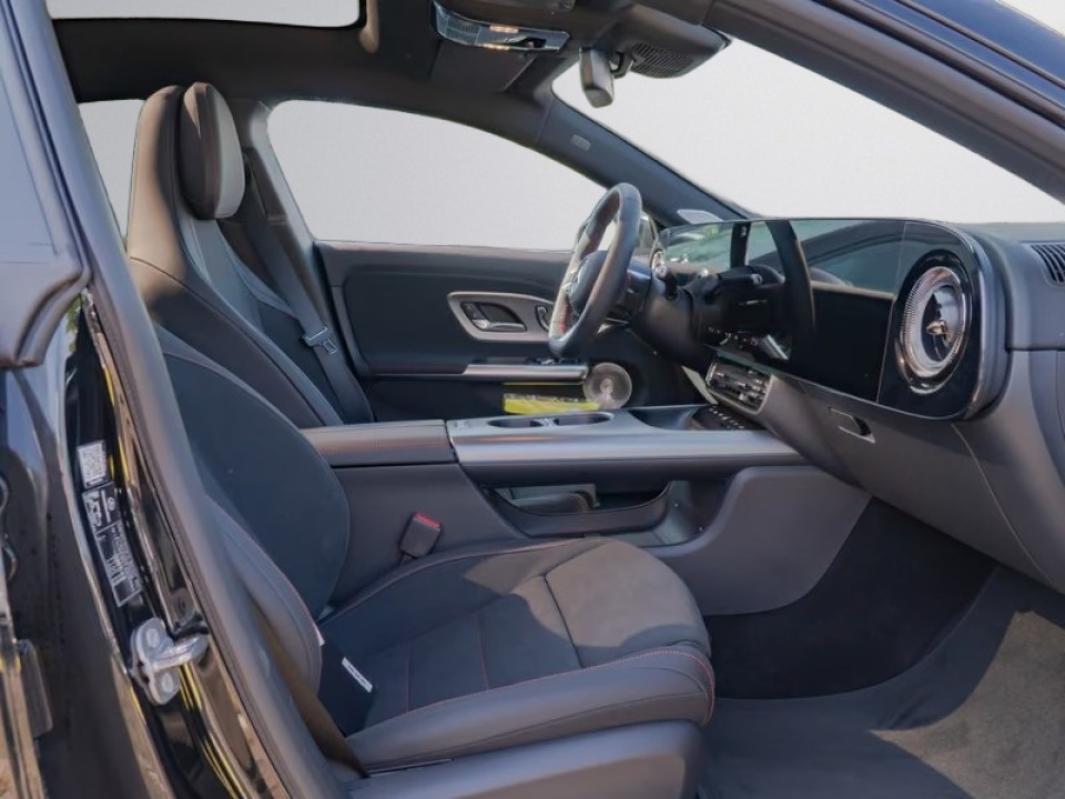 Mercedes-Benz CLA 200 AMG - foto 7