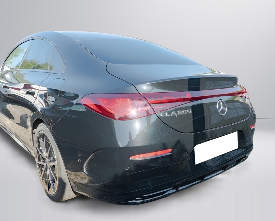 Mercedes-Benz CLA 200 AMG (4)