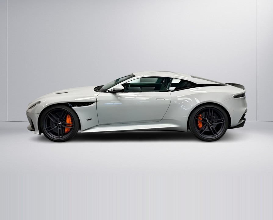 Aston Martin DBS (4)