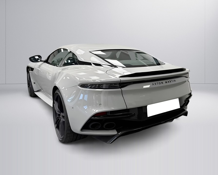 Aston Martin DBS (3)