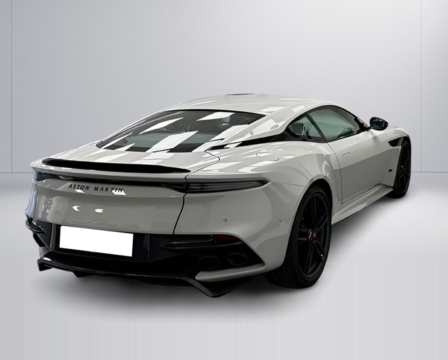 Aston Martin DBS (2)