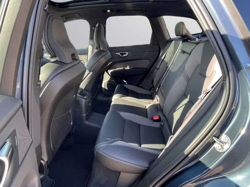 Volvo XC 60 T8 Recharge AWD Plus Dark - foto 8