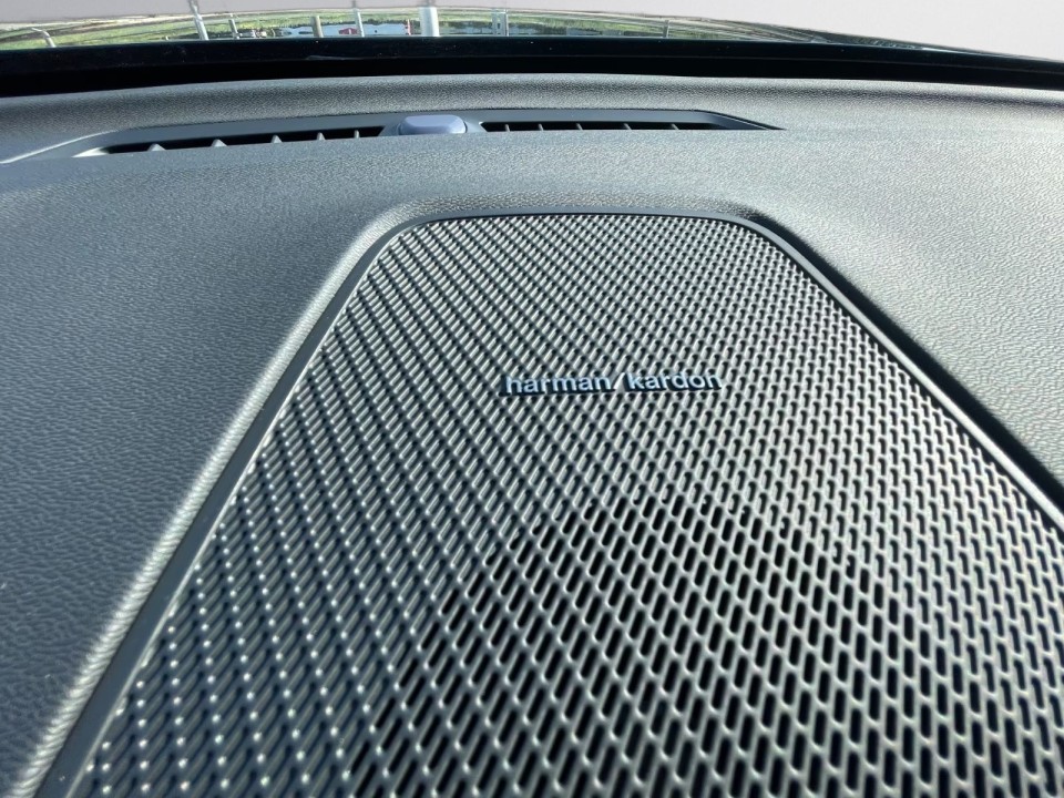 Volvo XC 60 T8 Recharge AWD Plus Dark - foto 17