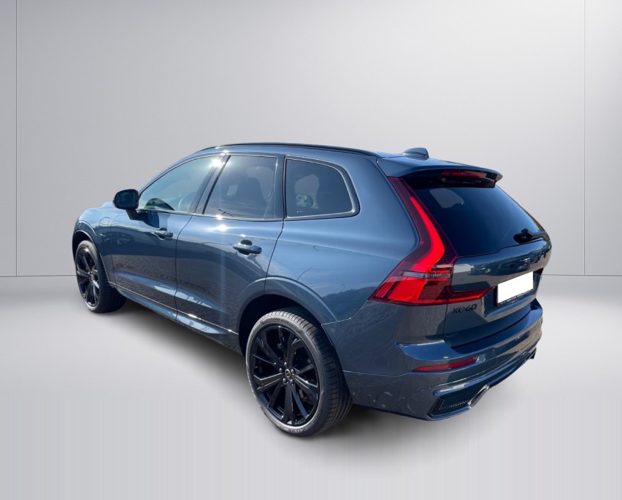 Volvo XC 60 T8 Recharge AWD Plus Dark (4)