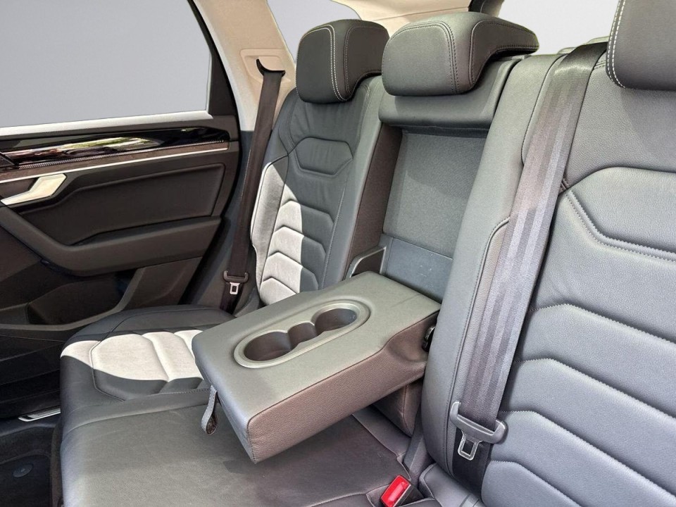 Volkswagen Touareg V6 TDI Elegance - foto 24