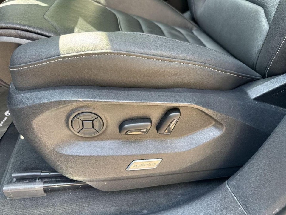 Volkswagen Touareg V6 TDI Elegance - foto 26