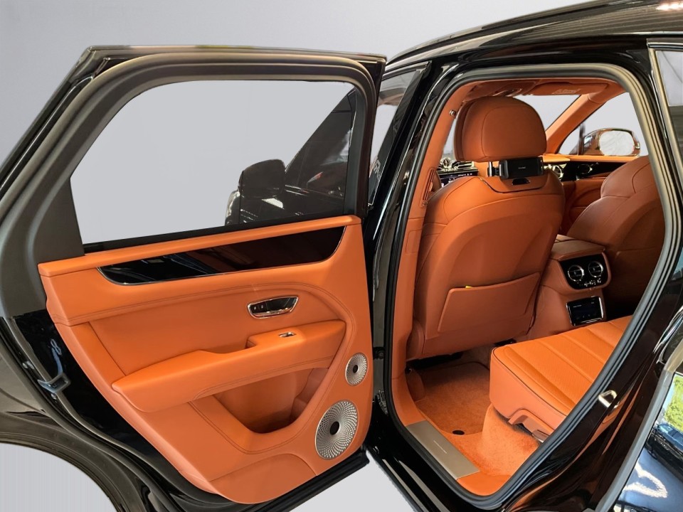 Bentley Bentayga V8 - foto 15