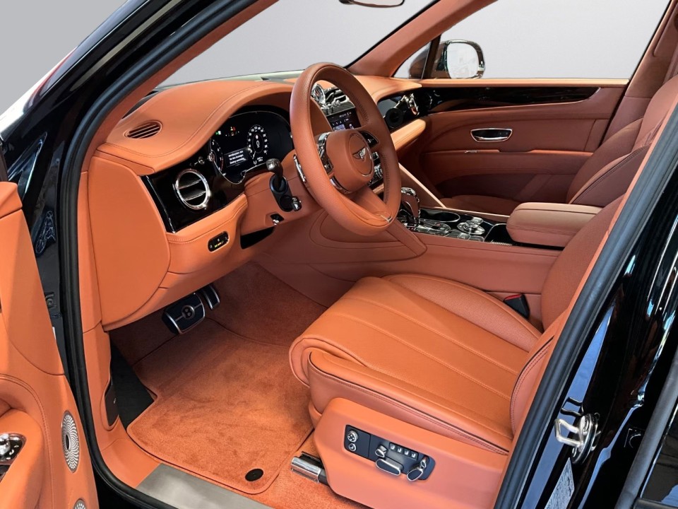 Bentley Bentayga V8 - foto 9