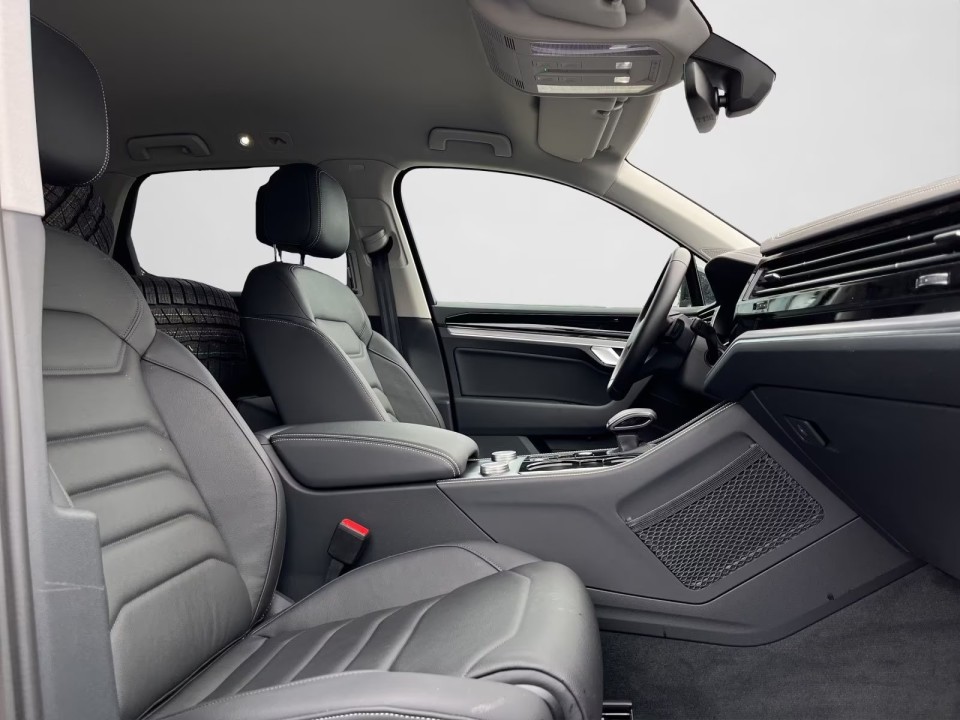 Volkswagen Touareg V6 TDI - foto 8