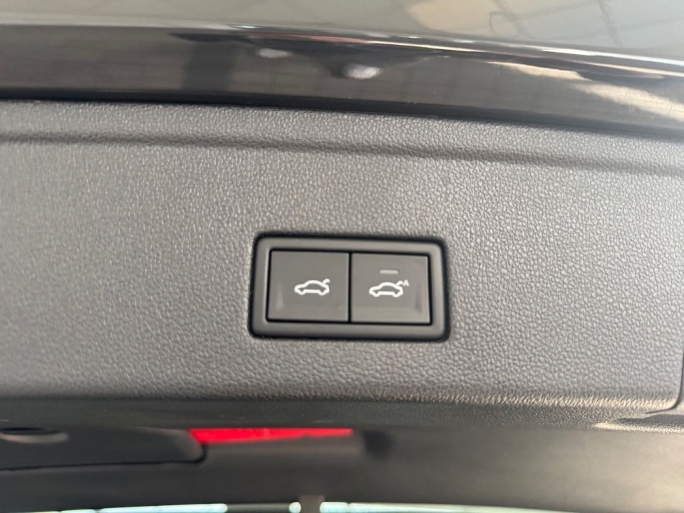 Volkswagen Touareg V6 TDI R-Line - foto 13
