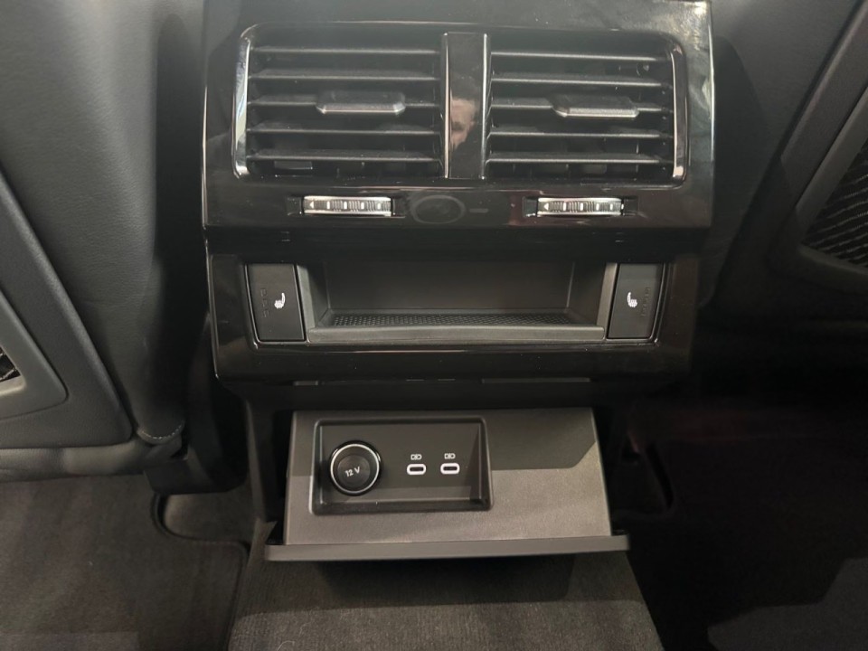 Volkswagen Touareg V6 TDI R-Line - foto 10