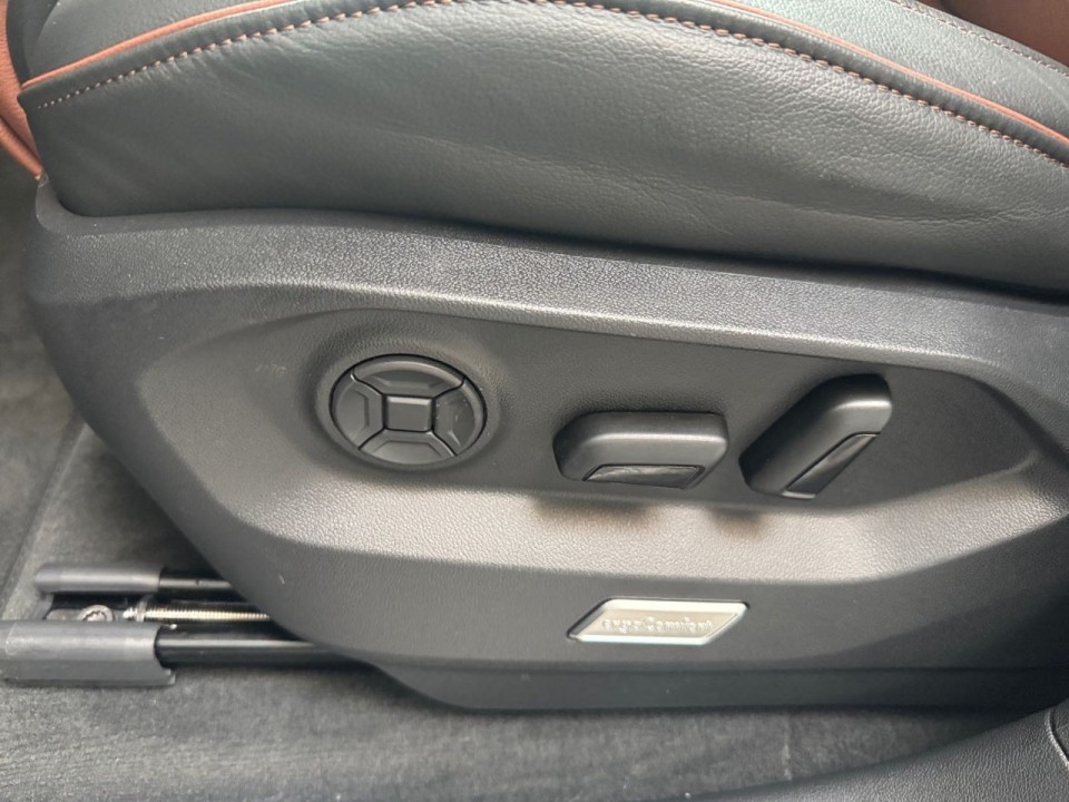 Volkswagen Touareg V6 TDI R-Line - foto 14