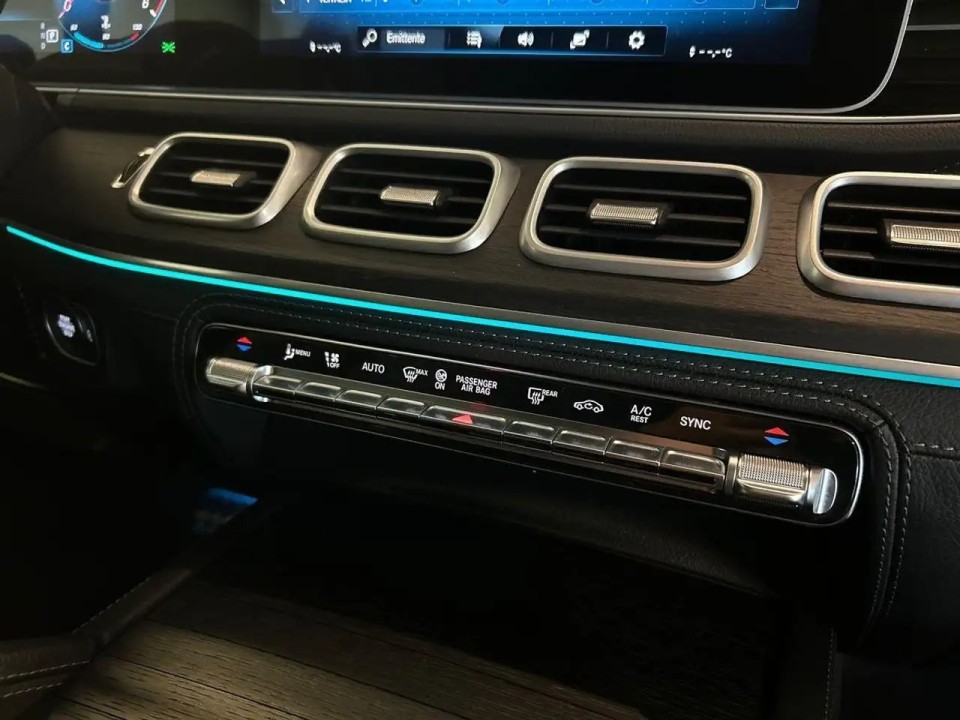 Mercedes-Benz GLS 400d 4MATIC AMG Line - foto 12