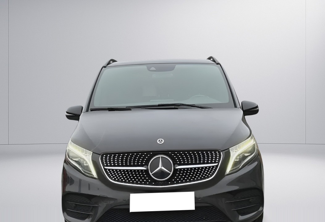 Mercedes-Benz V 300d 4MATIC Long AMG Line (3)