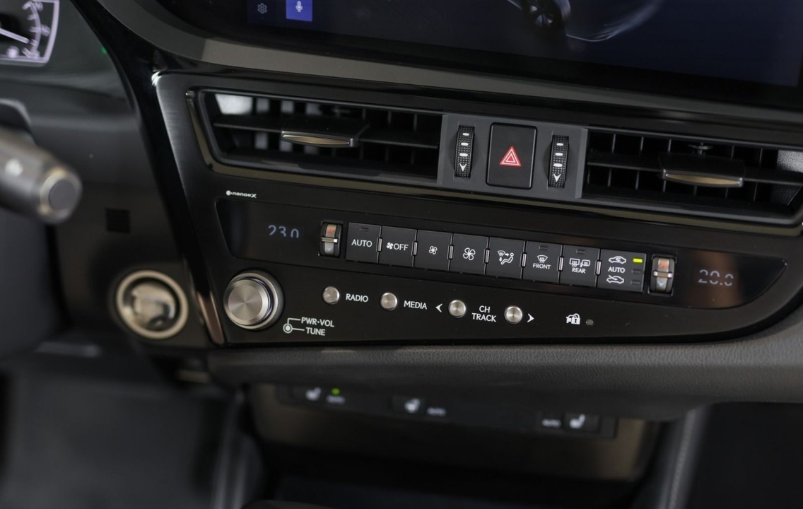 Lexus Seria ES 300h - foto 12