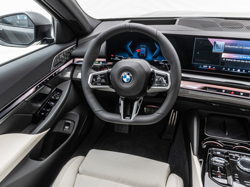 BMW Seria 5 540d xDrive M-Sport - foto 24