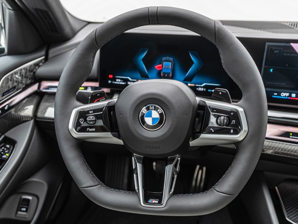 BMW Seria 5 540d xDrive M-Sport - foto 25