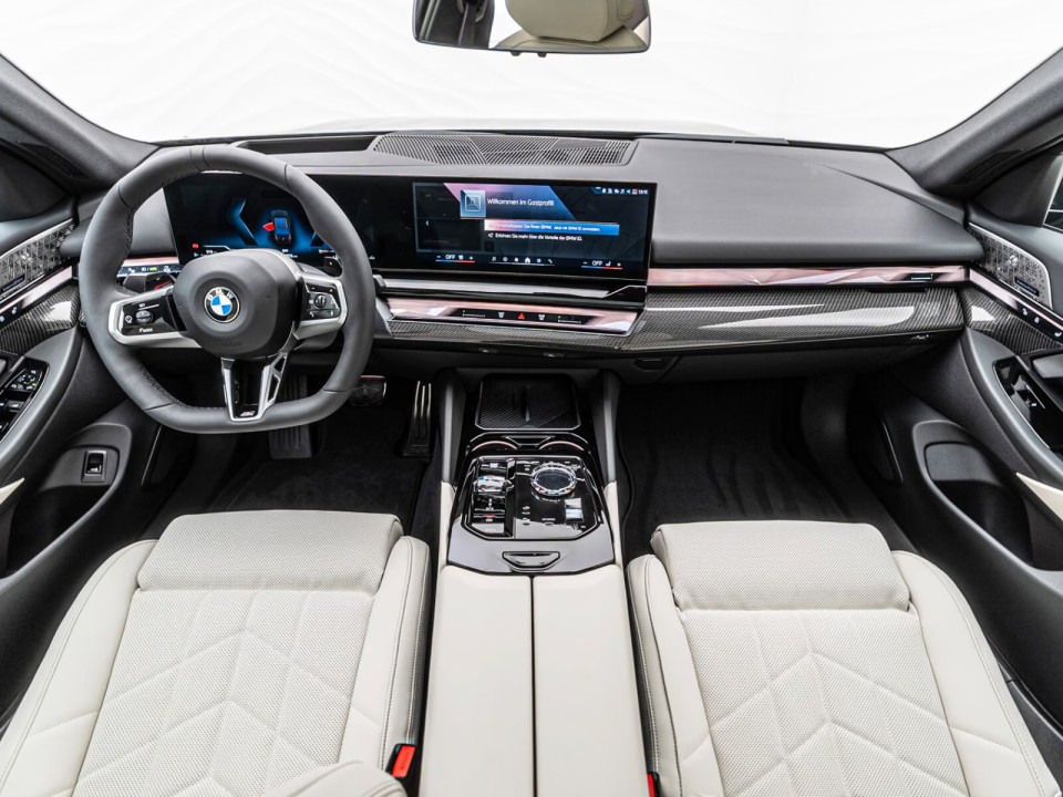 BMW Seria 5 540d xDrive M-Sport - foto 21