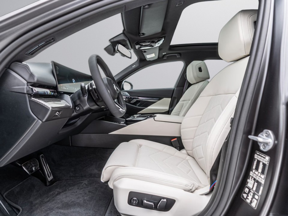 BMW Seria 5 540d xDrive M-Sport - foto 10