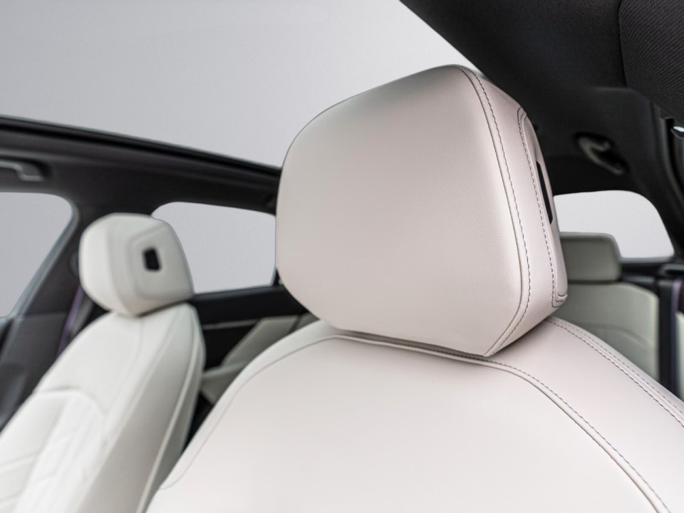 BMW Seria 5 540d xDrive M-Sport - foto 34