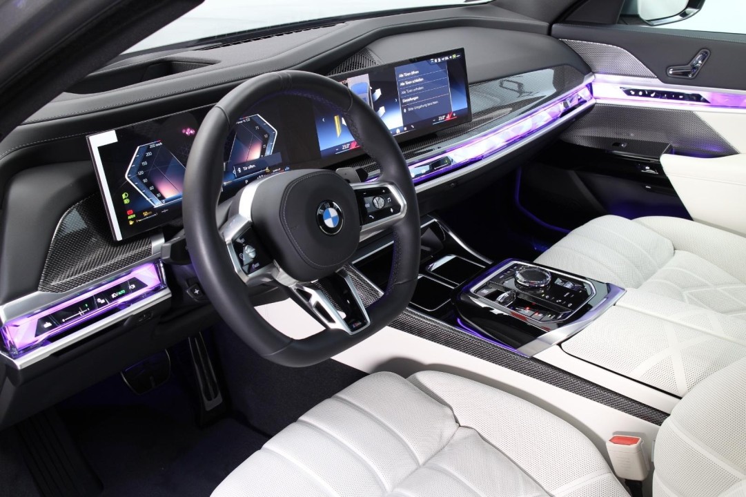 BMW Seria 7 740d xDrive M-Sport - foto 11