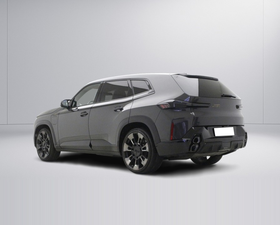BMW XM (4)