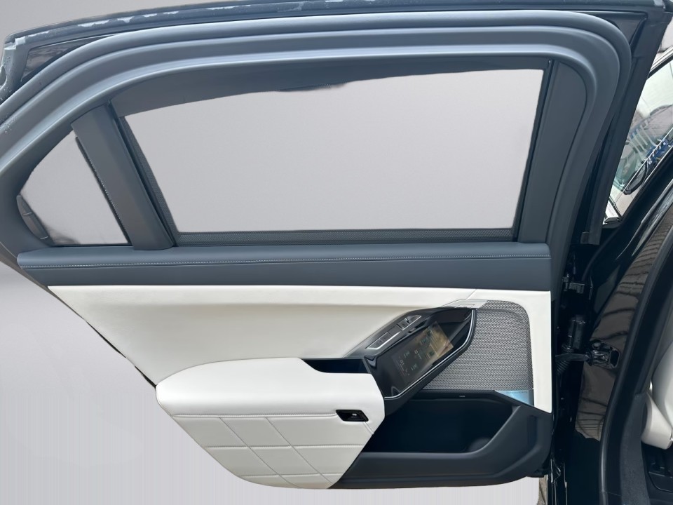 BMW Seria 7 740d xDrive M-Sport - foto 26