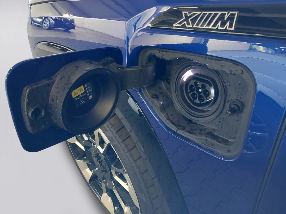 BMW XM 50e - foto 13