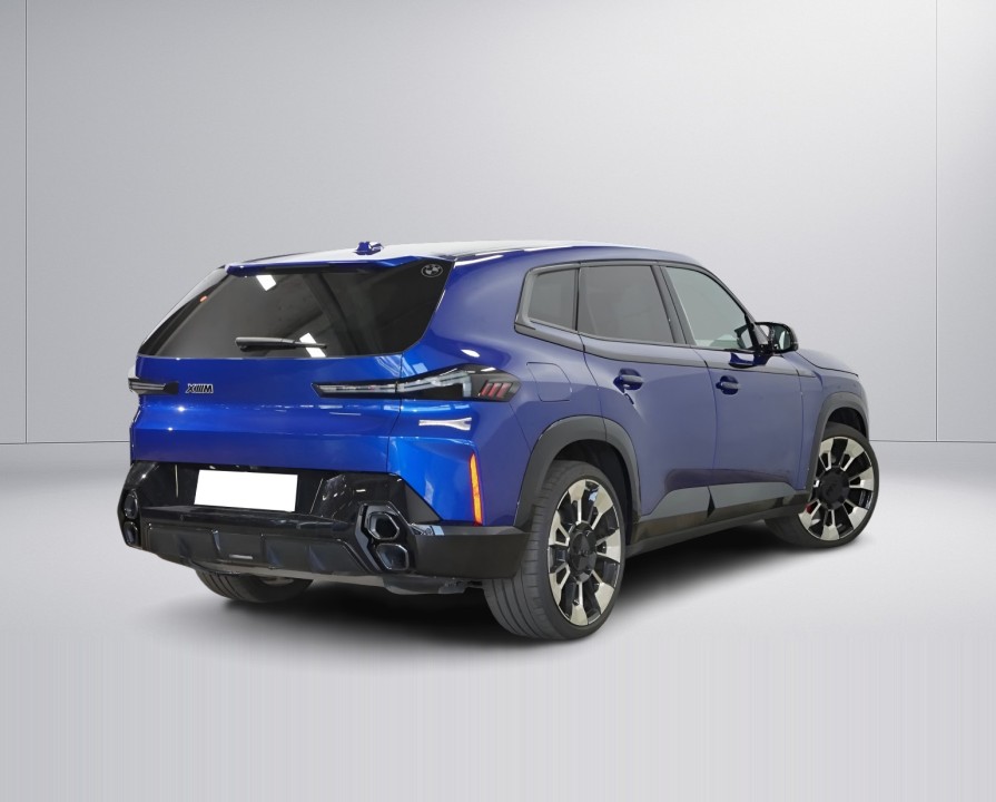BMW XM 50e (4)
