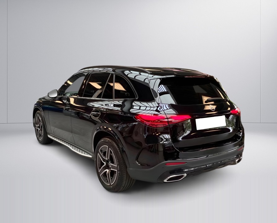 Mercedes-Benz GLC 300d 4MATIC AMG Line (3)