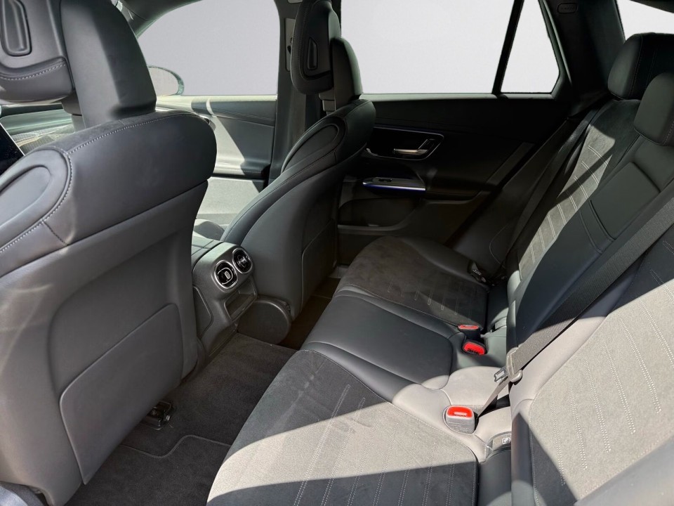 Mercedes-Benz GLC 300d 4MATIC AMG Line - foto 8