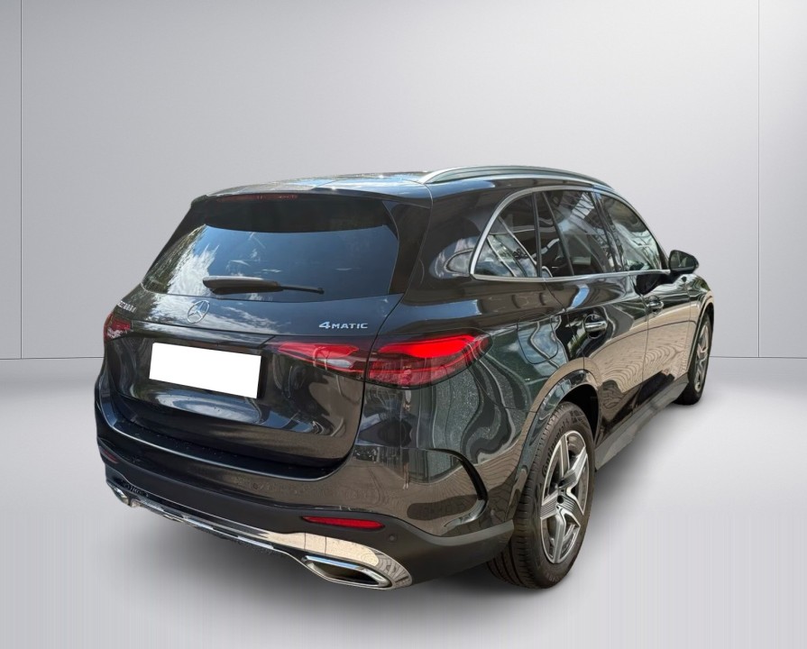 Mercedes-Benz GLC 300d 4MATIC AMG Line (5)