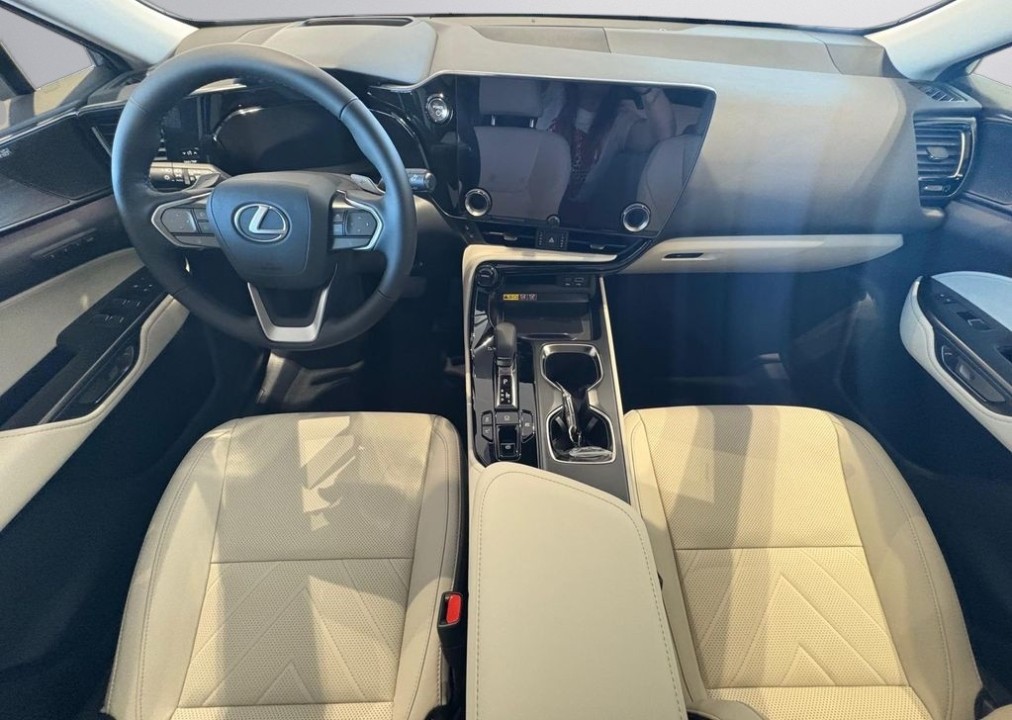 Lexus Seria NX 450h+ AWD Luxury - foto 9