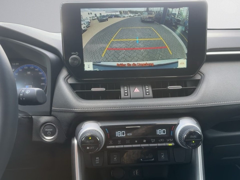 Toyota RAV4 - foto 11