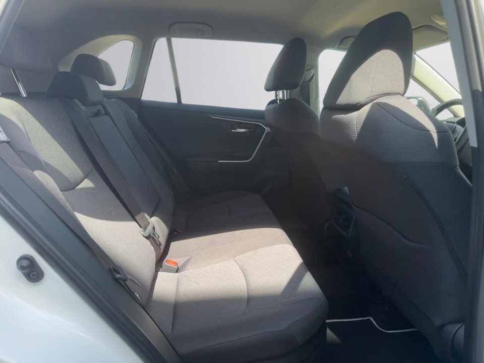 Toyota RAV4 - foto 8