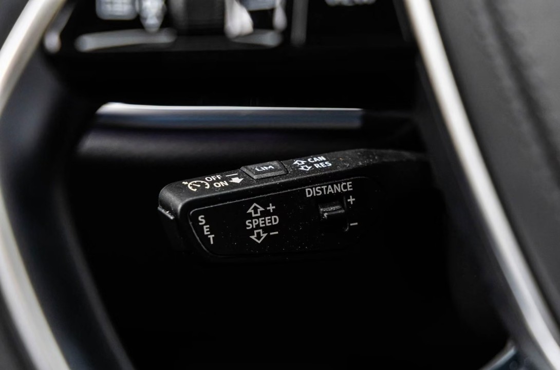 Audi A8 60 TFSIe - foto 17