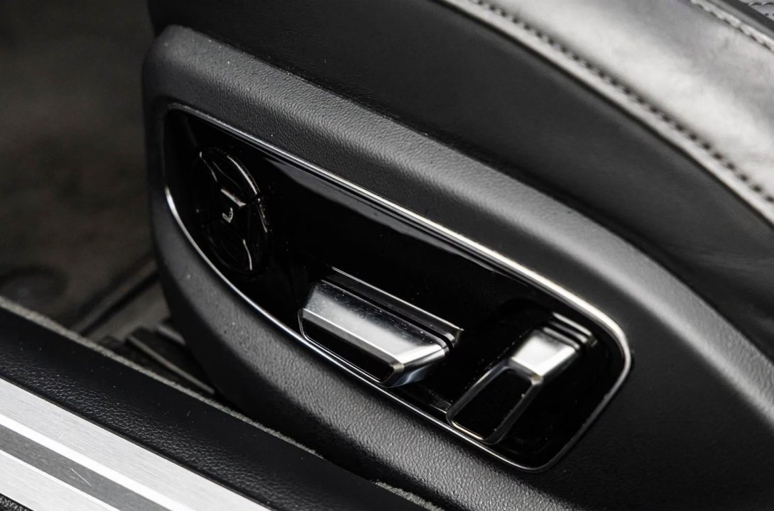 Audi A8 60 TFSIe - foto 29