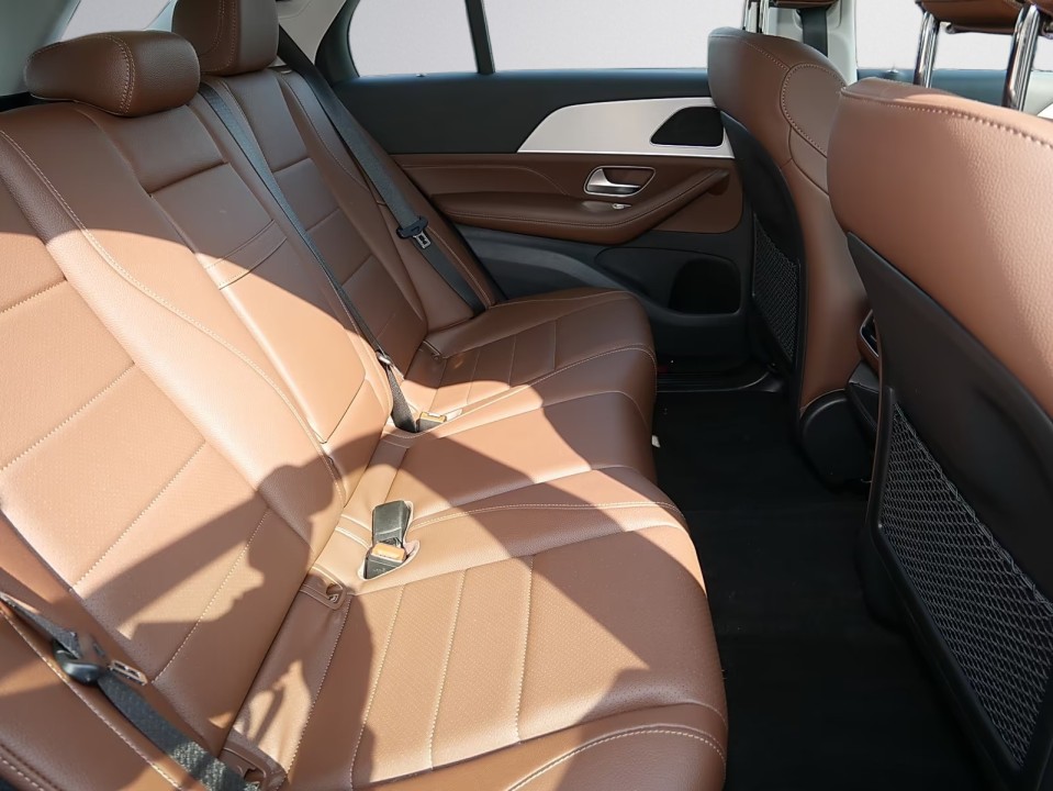 Mercedes-Benz GLE 350de - foto 11