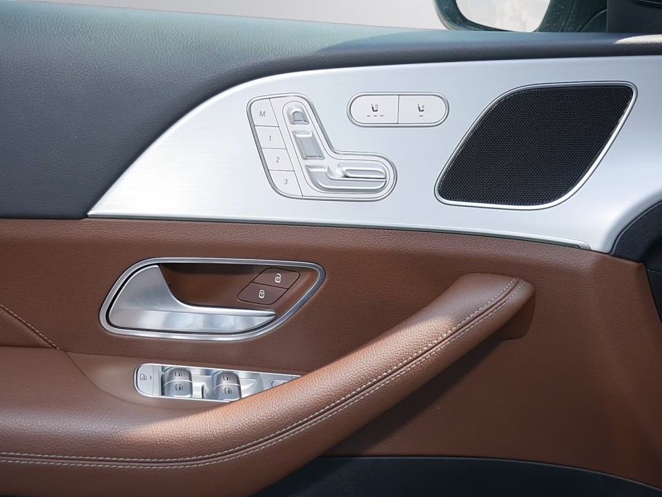 Mercedes-Benz GLE 350de - foto 12
