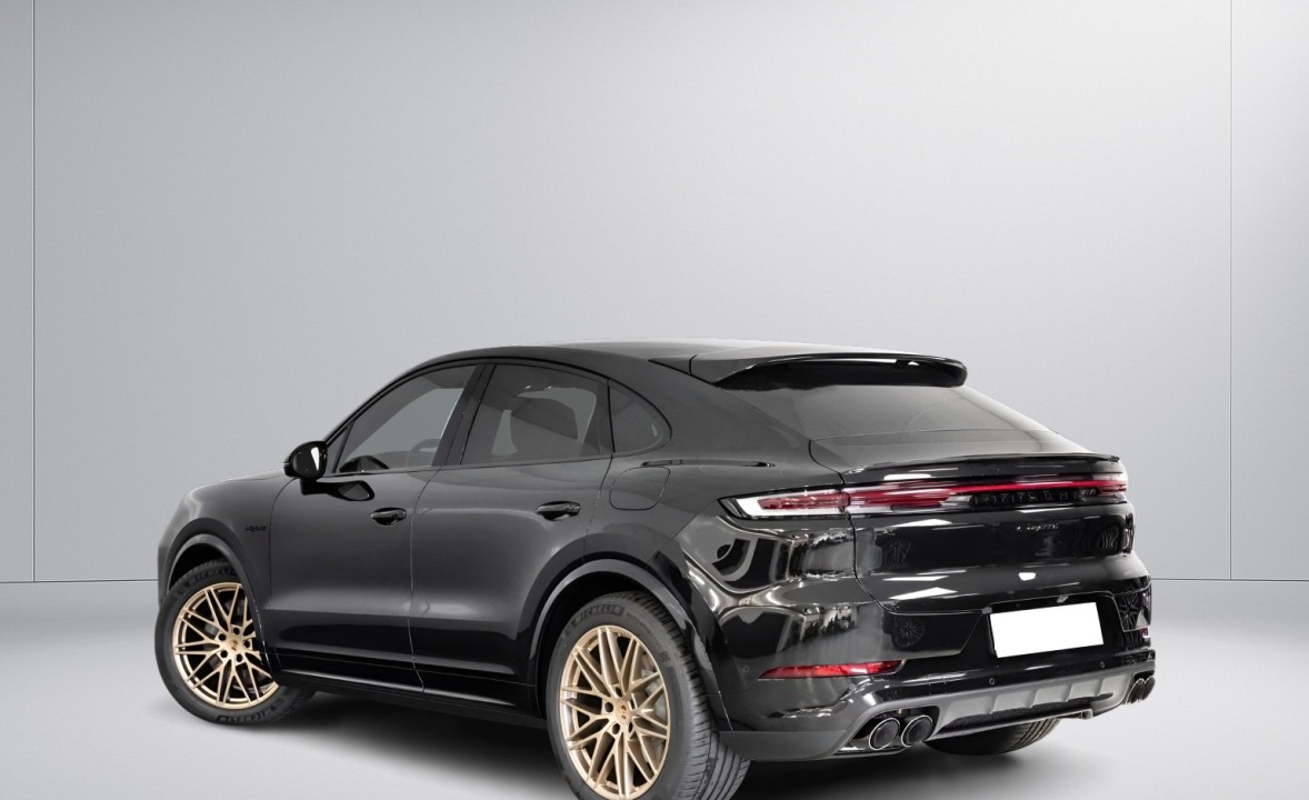 Porsche Cayenne Coupe Black Edition (5)