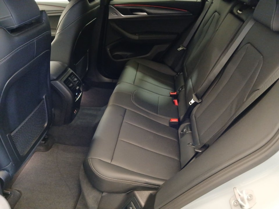 BMW X4 xDrive20i M-Sport - foto 10