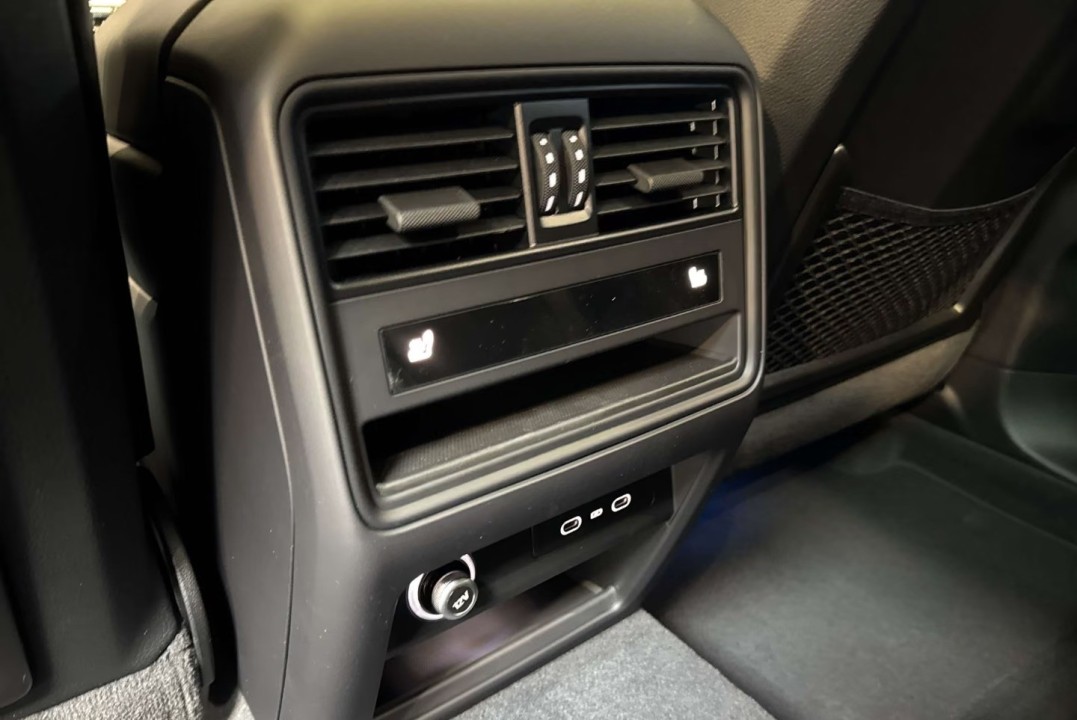 Porsche Cayenne Coupe E-Hybrid Black Edition - foto 24