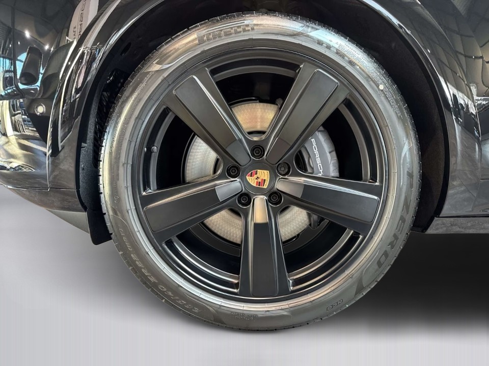 Porsche Cayenne Coupe E-Hybrid Black Edition - foto 35
