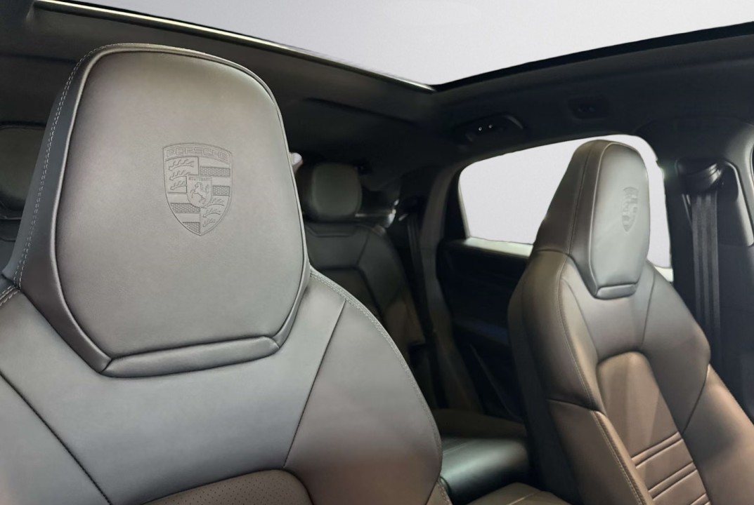 Porsche Cayenne Coupe E-Hybrid Black Edition - foto 17