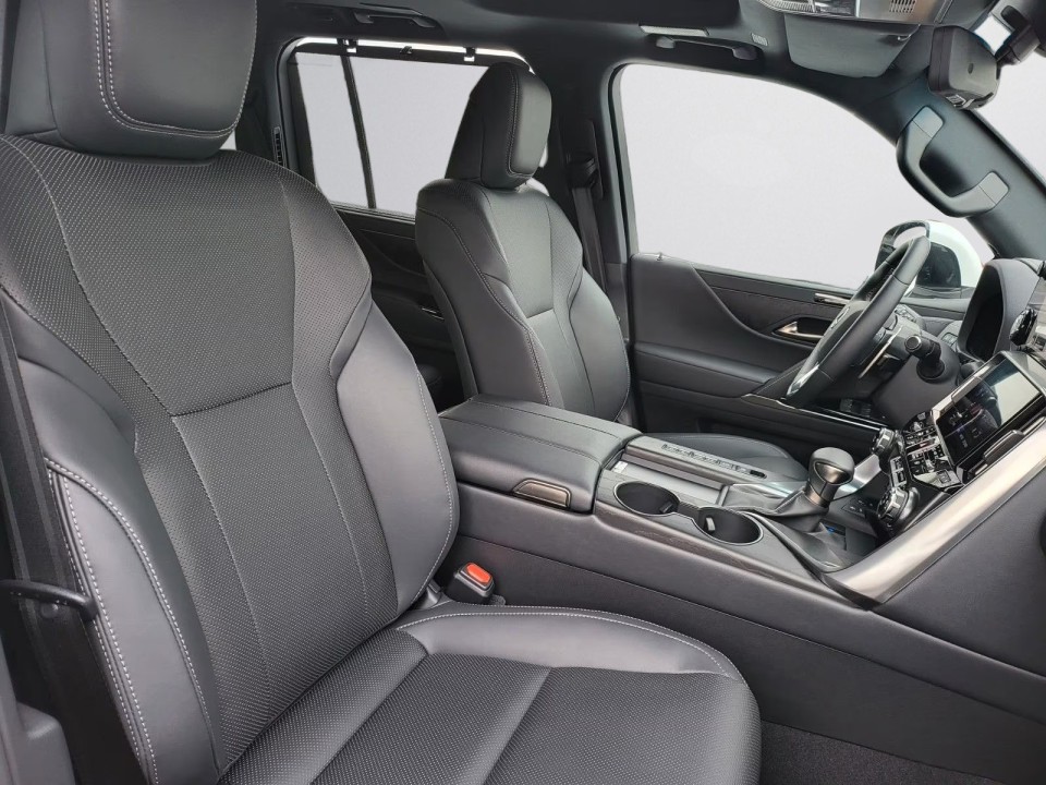 Lexus Seria LX 500d - foto 9