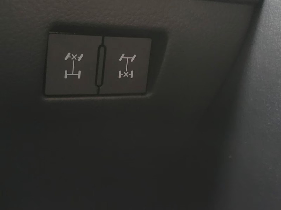 Lexus Seria LX 500d - foto 19