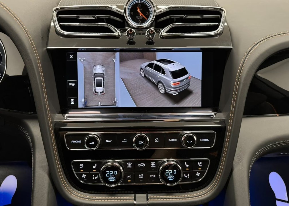 Bentley Bentayga - foto 15