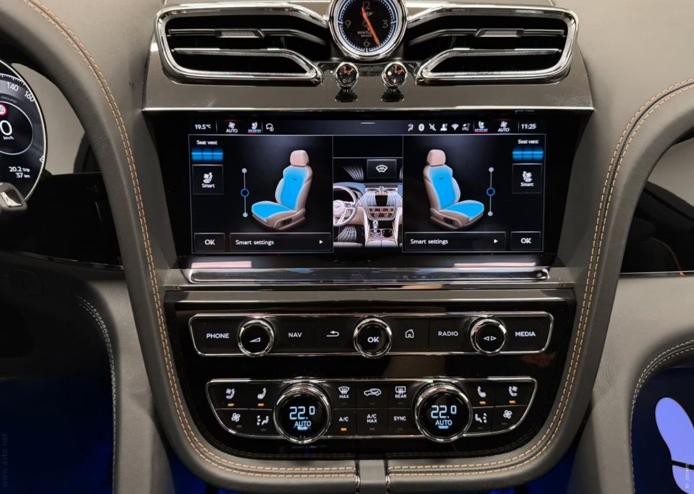 Bentley Bentayga - foto 16