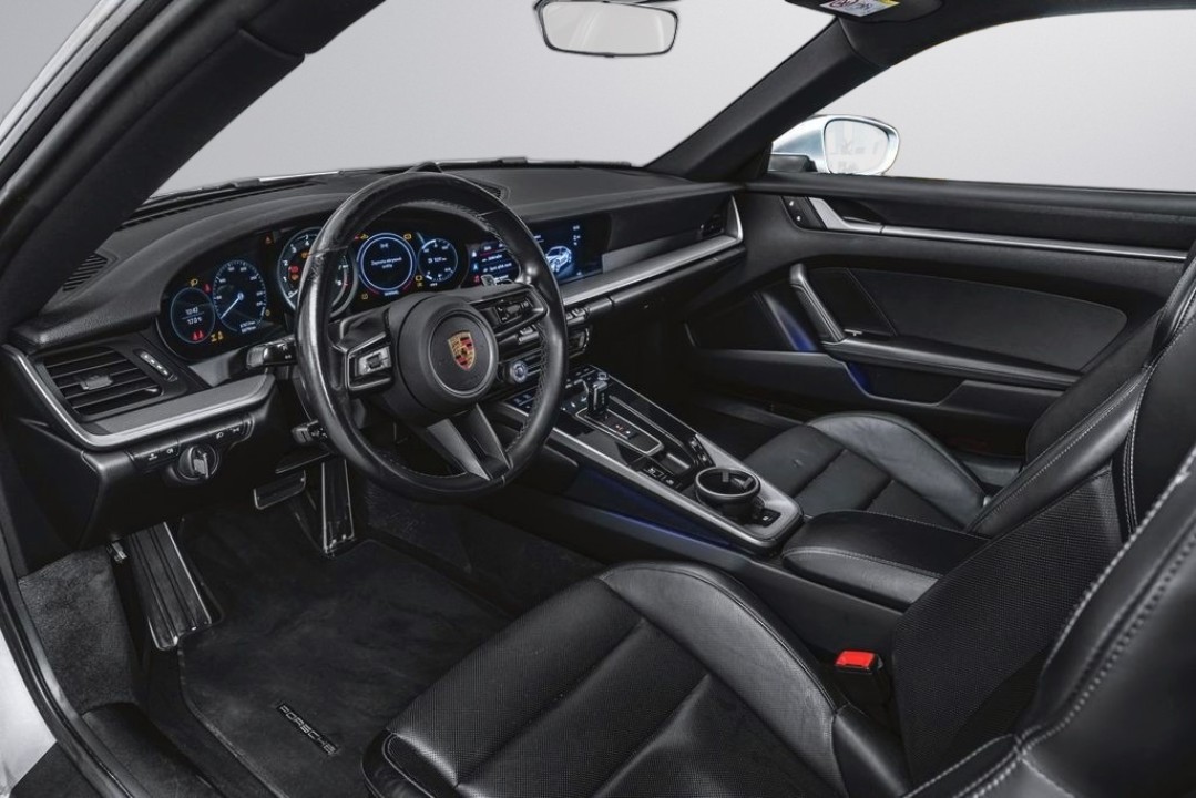 Porsche 911 Carrera 4 - foto 7