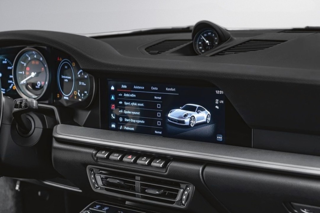Porsche 911 Carrera 4 - foto 13